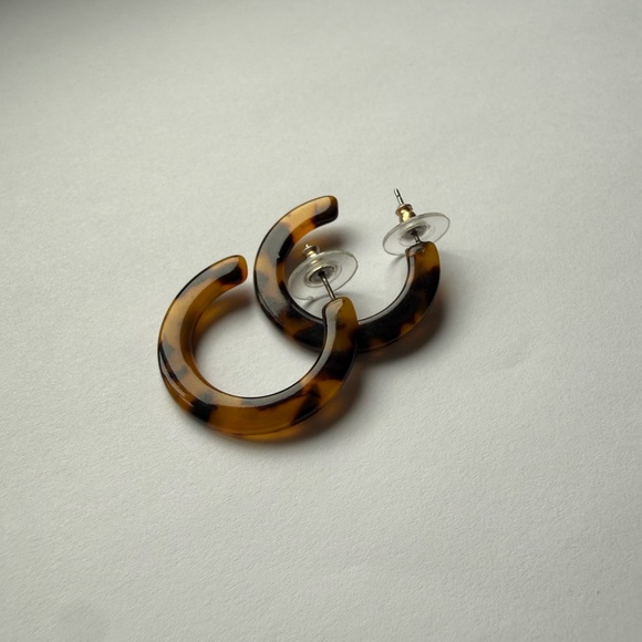 Tortoise Shell Hoop Earrings - Picture 2 of 11